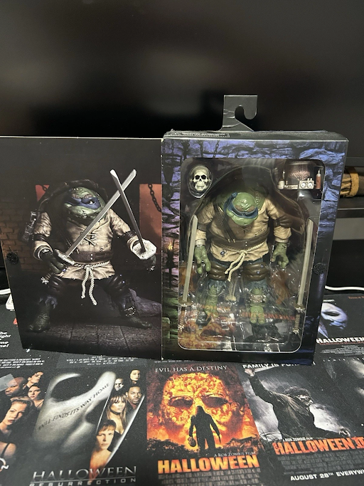 NECA Leonardo The Hunchback Action Figure TMNT x Universal Monsters Boxed